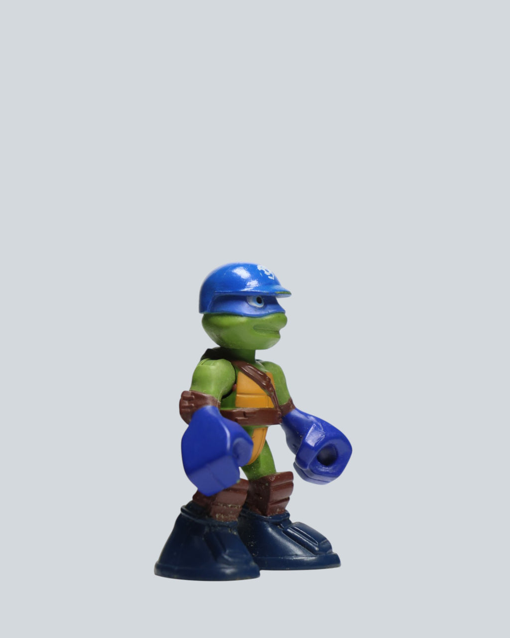 Teenage Mutant Ninja Turtles: Leonardo Blue Armor Mini Figure