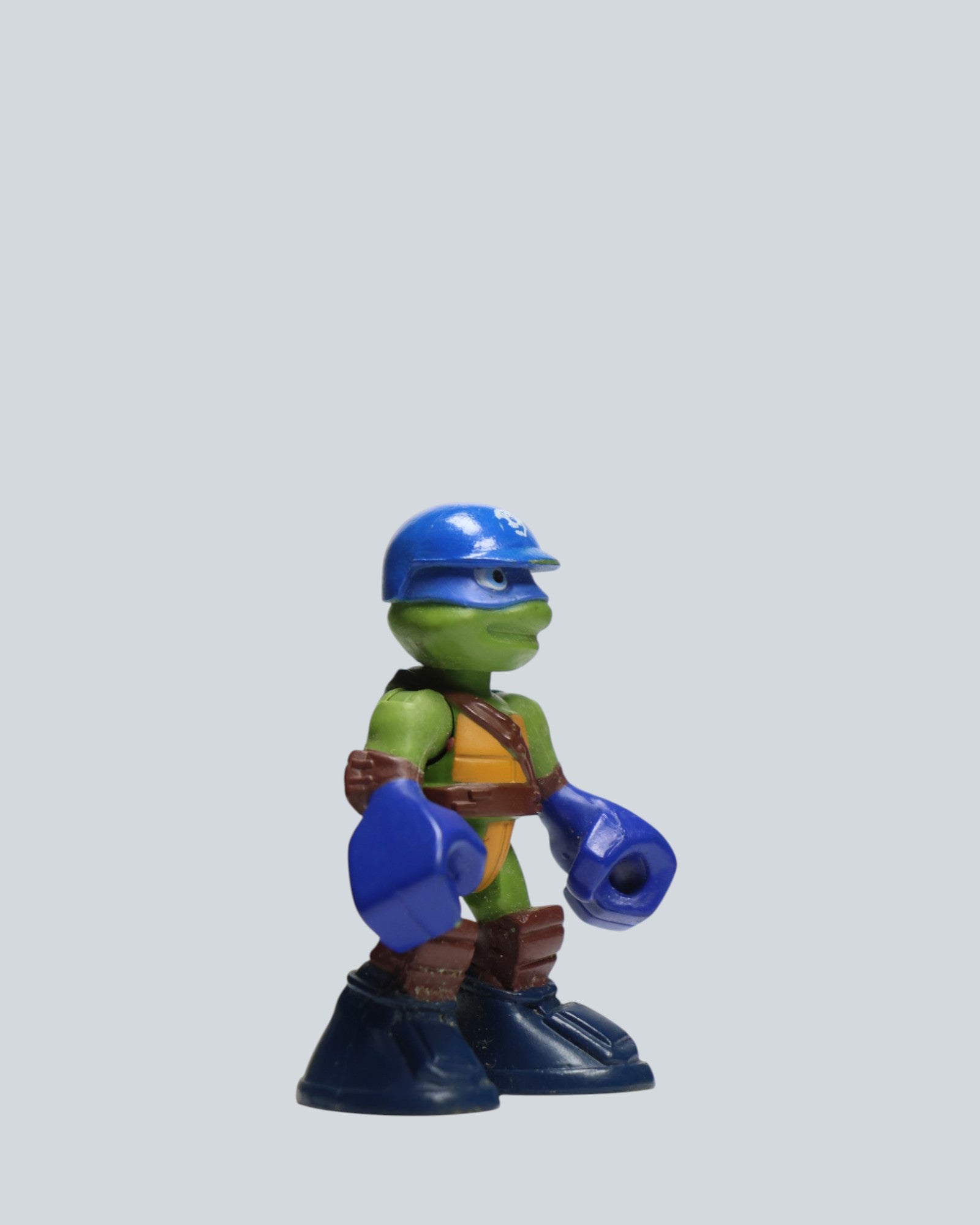 Teenage Mutant Ninja Turtles: Leonardo Blue Armor Mini Figure