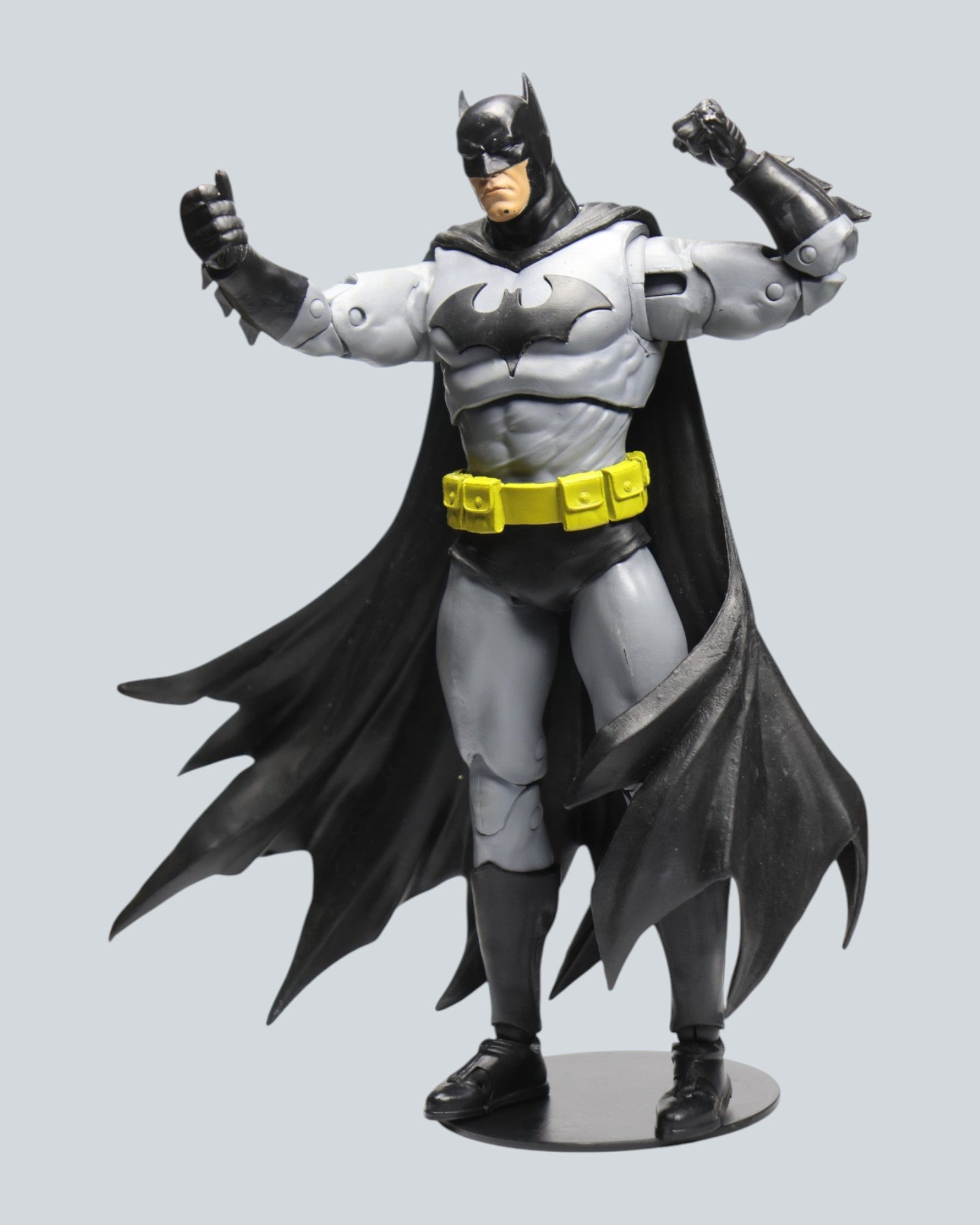 DC Multiverse Batman (Hush) 7-Inch Scale Action Figure