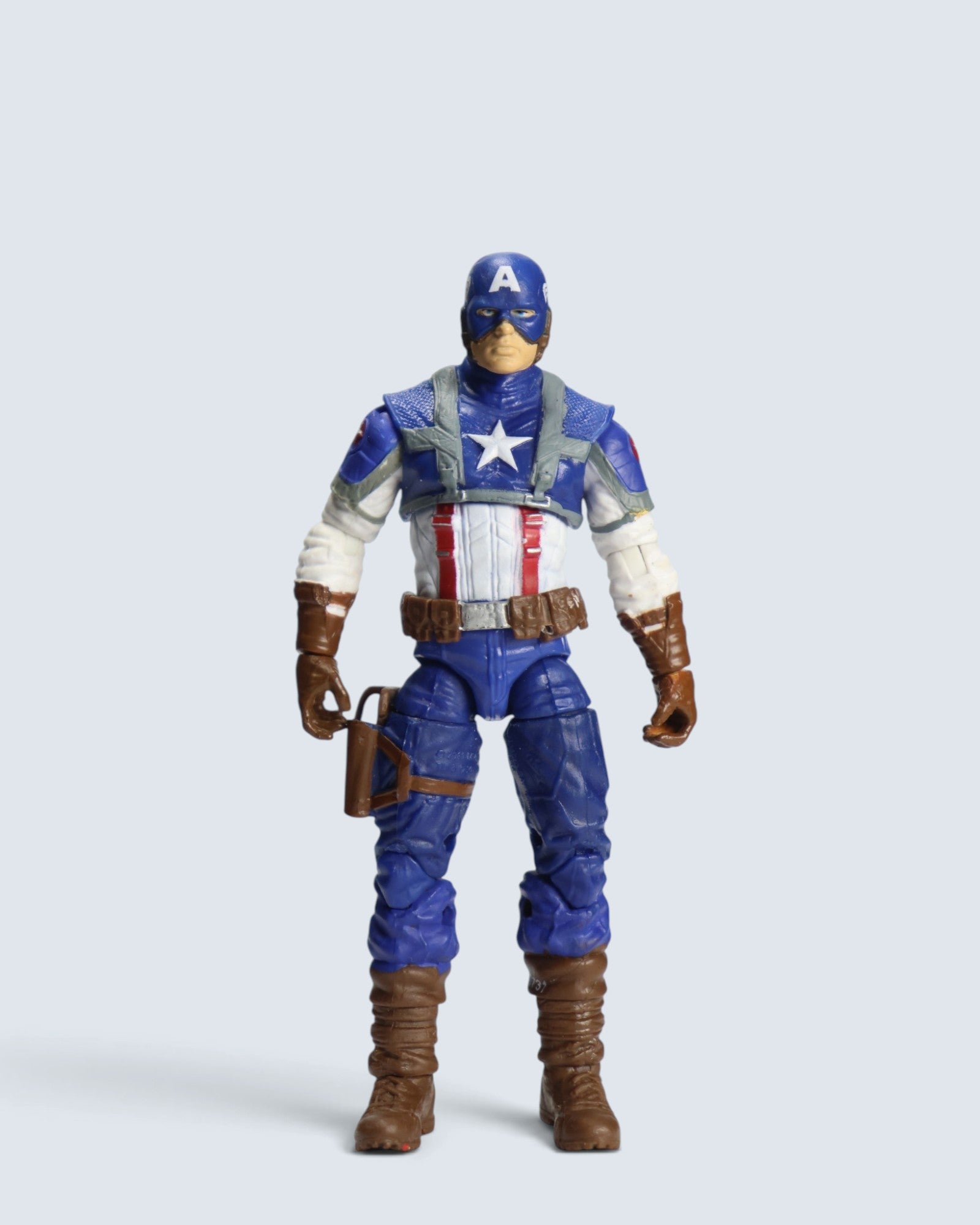 Marvel Captain America Classic Suit Action Figure