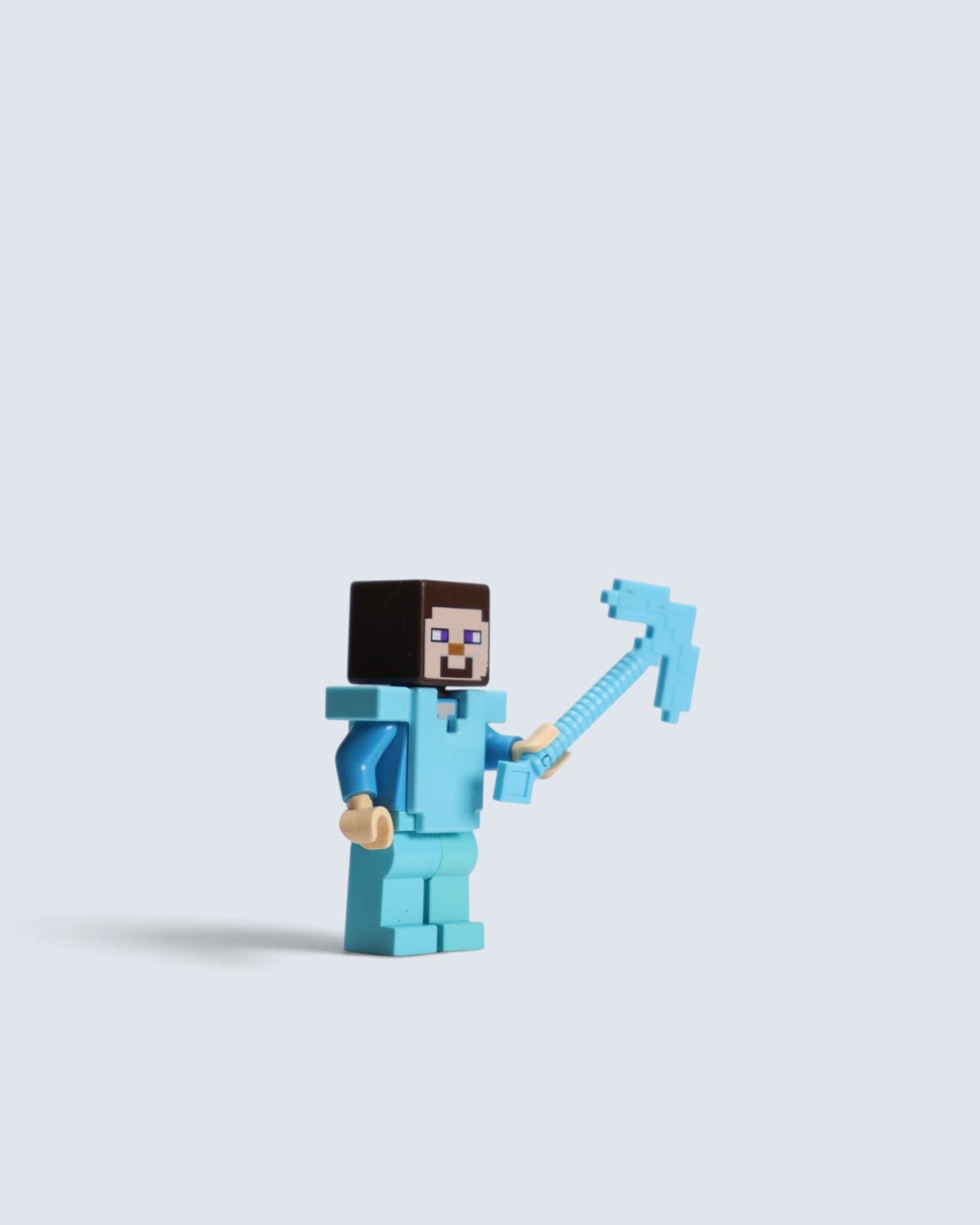 Minecraft Steve in Diamond Armor Minifigure with Diamond Pickaxe