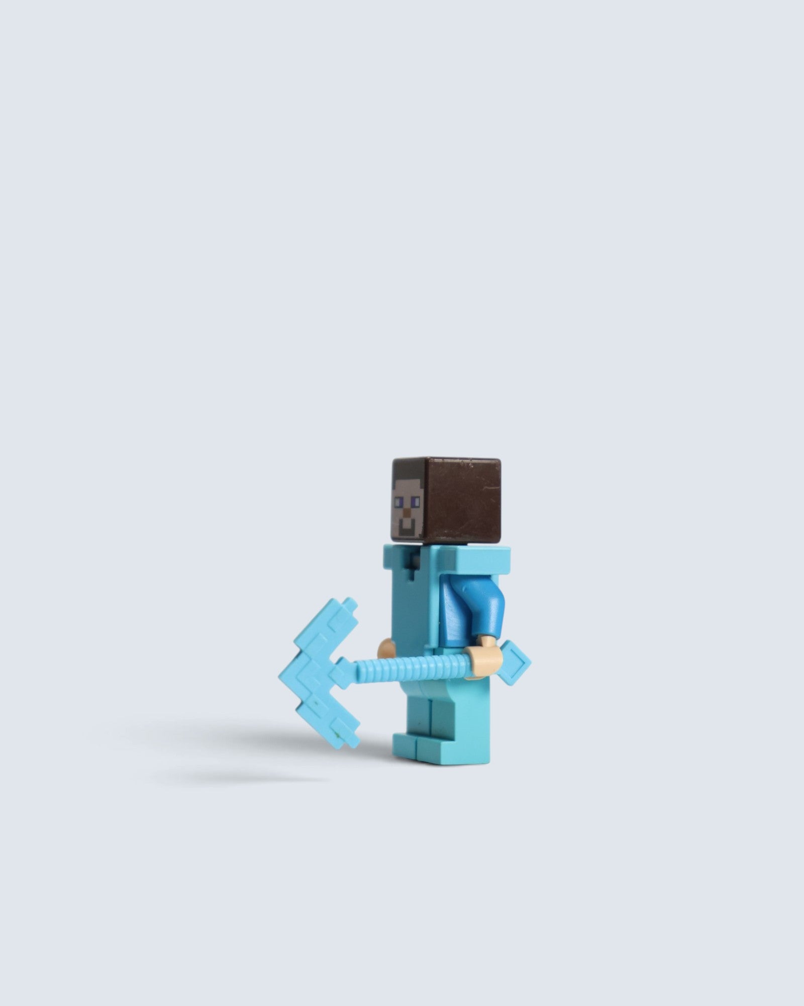 Minecraft Steve in Diamond Armor Minifigure with Diamond Pickaxe