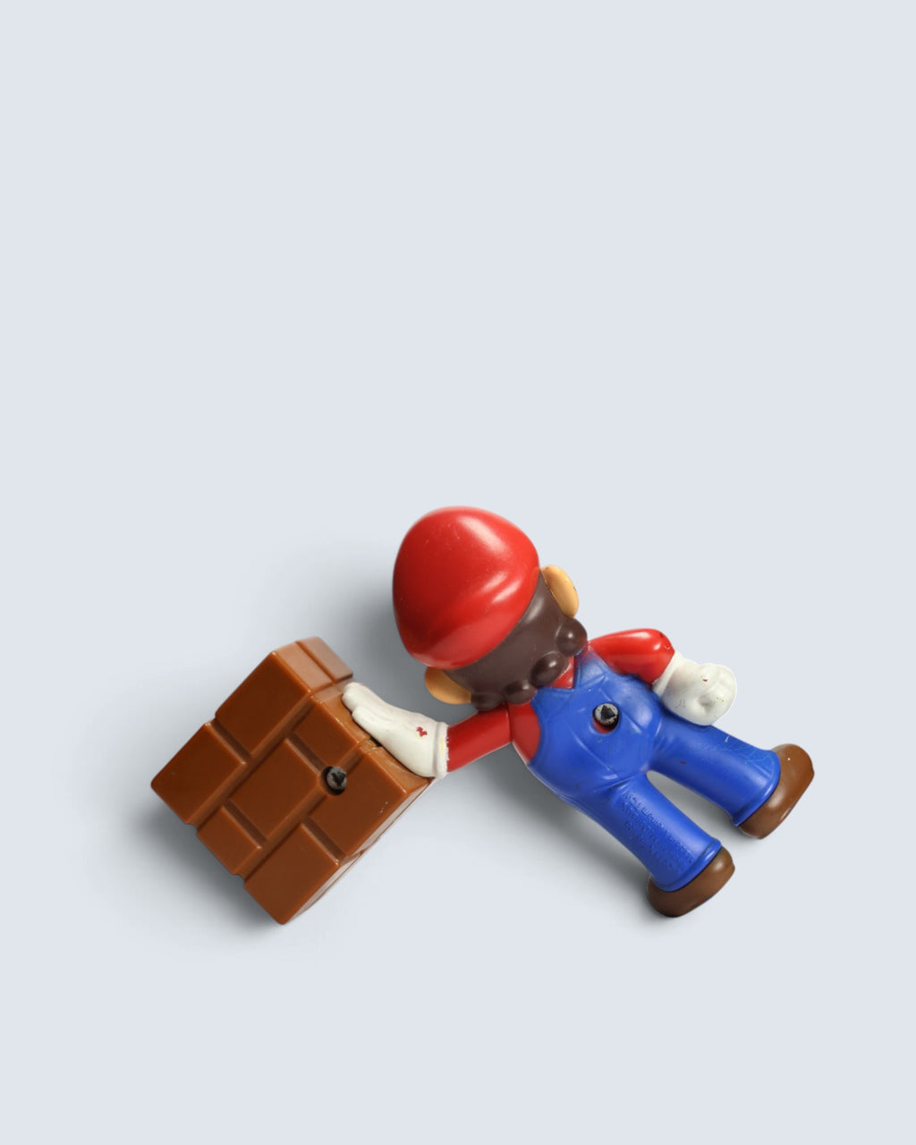 Mario - Mario Pushing Brick Block Toy Figure