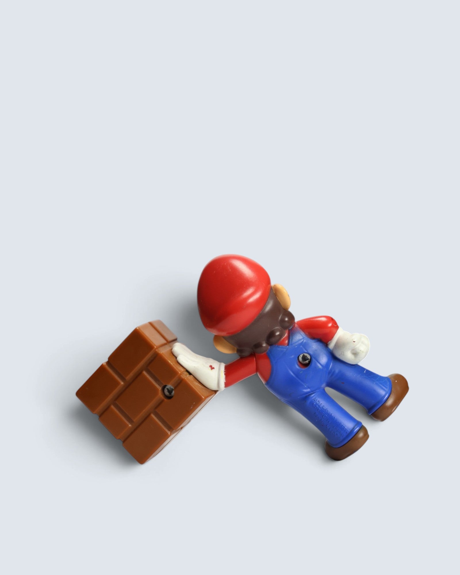 Mario - Mario Pushing Brick Block Toy Figure