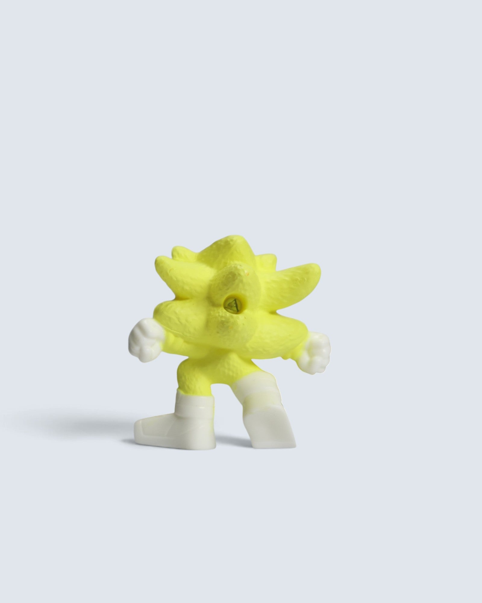 Sonic the Hedgehog – Super Shadow (Yellow / Super Form) Mini Figurine