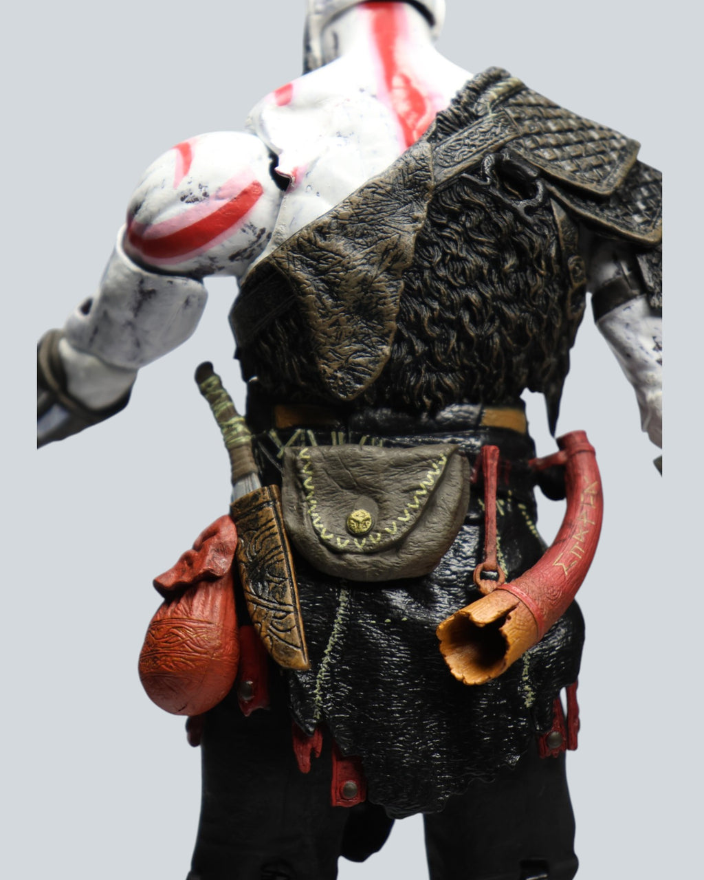 God of war 2018 - Kratos: NECA 7" Scale Action Figure – Fully Articulated with Accessories